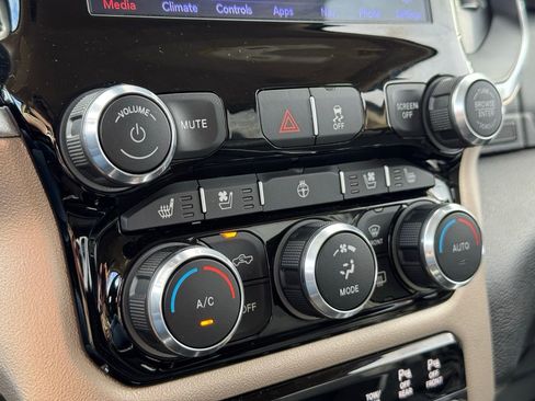 Used 2019 RAM 2500 Laramie image 33