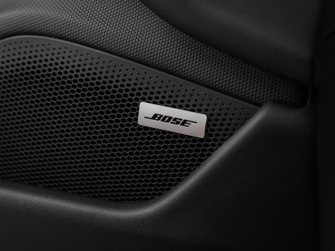 New 2025 Porsche Taycan image 33