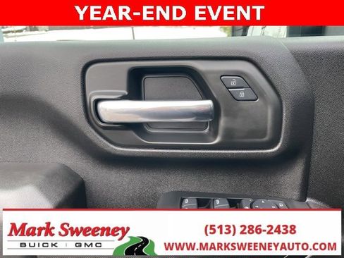 Used 2024 GMC Sierra 2500 Pro w/ Convenience Package image 9