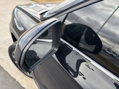 Used 2022 Volkswagen Taos SE image 29