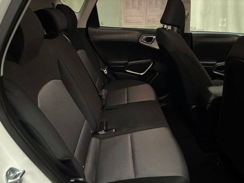 Certified 2025 Kia Soul LX FWD image 21