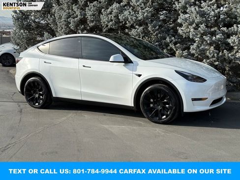 Used 2023 Tesla Model Y Long Range image 12