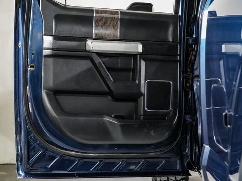 Used 2019 Ford F250 Lariat w/ Lariat Value Package AWD/4WD image 37