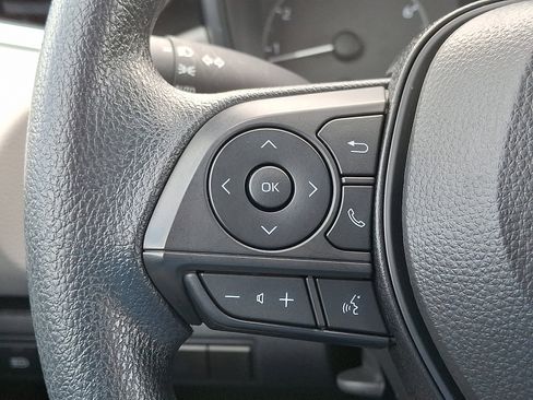 Certified 2025 Toyota Corolla LE image 22