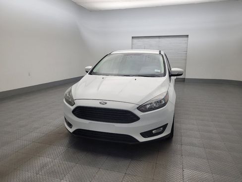 Used 2018 Ford Focus SE w/ SE Appearance Package FWD image 15