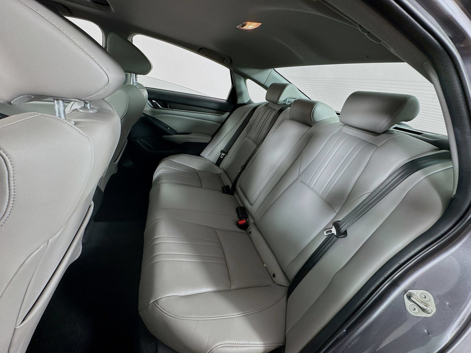 Used 2019 Honda Accord EX-L image 18