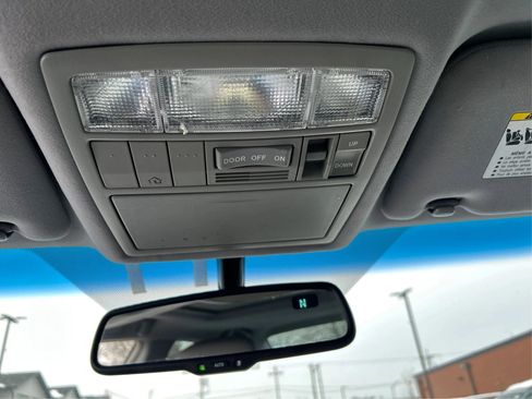 Used 2009 Toyota Camry Hybrid image 16