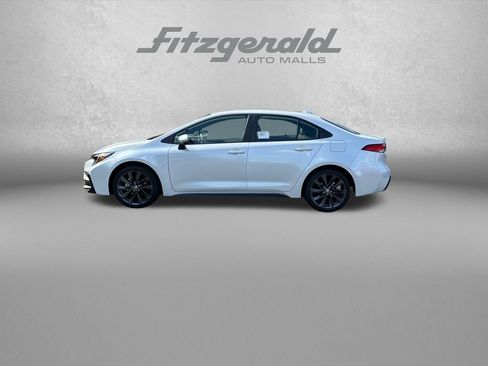 Used 2026 Toyota Corolla SE w/ SE Package FWD image 5