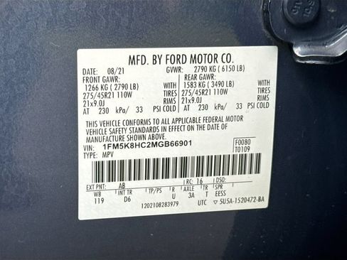 Used 2021 Ford Explorer Platinum w/ Equipment Group 601A AWD/4WD image 38