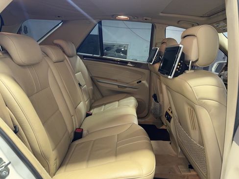 Used 2010 Mercedes-Benz ML 550 4MATIC image 25