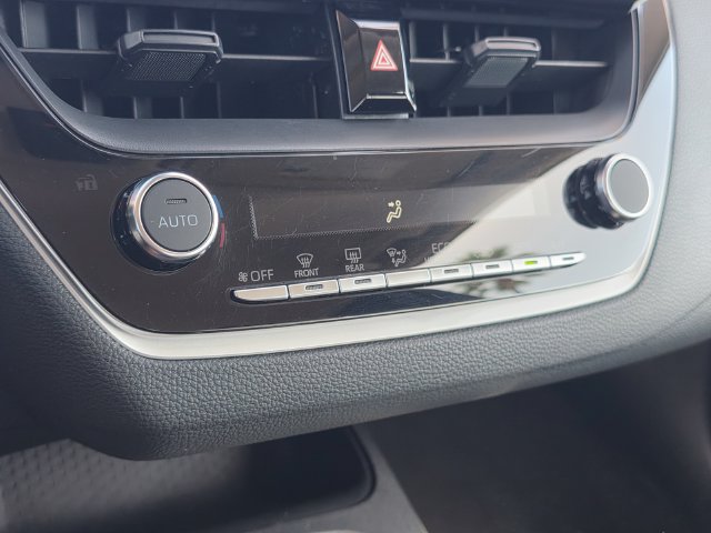 Used 2025 Toyota Corolla LE FWD image 20