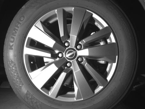 Used 2025 Nissan Pathfinder SV image 13