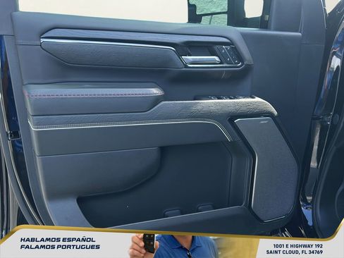 Used 2024 GMC Sierra 2500 AT4X AWD/4WD image 13