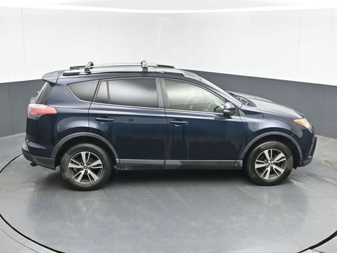 Used 2017 Toyota RAV4 XLE AWD/4WD image 25