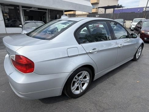 Used 2008 BMW 328i Sedan w/ Premium Pkg RWD image 2