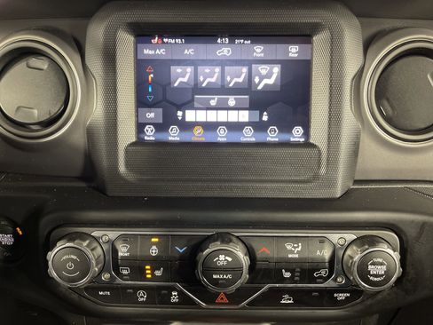 Used 2023 Jeep Wrangler Sport S image 23