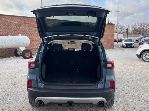 Certified 2025 Ford Escape Platinum w/ Premium Technology Package image 5