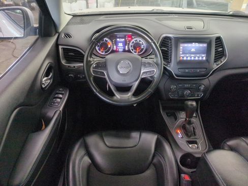 Certified 2021 Jeep Cherokee Latitude Plus image 16