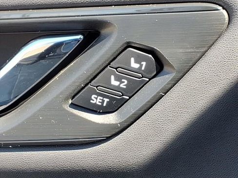 New 2026 Subaru Outback Touring AWD/4WD image 15