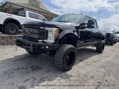 Used 2018 Ford F250 Platinum w/ Platinum Ultimate Package AWD/4WD image 2