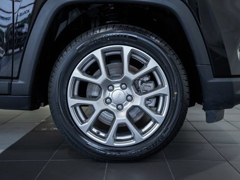 Certified 2023 Jeep Compass Latitude AWD/4WD image 11