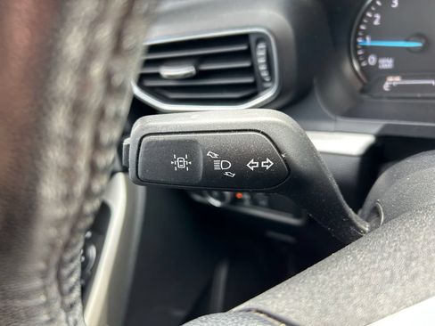 Used 2022 Ford Explorer XLT w/ Equipment Group 202A AWD/4WD image 23