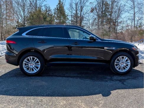 Used 2017 Jaguar F-PACE Prestige image 4