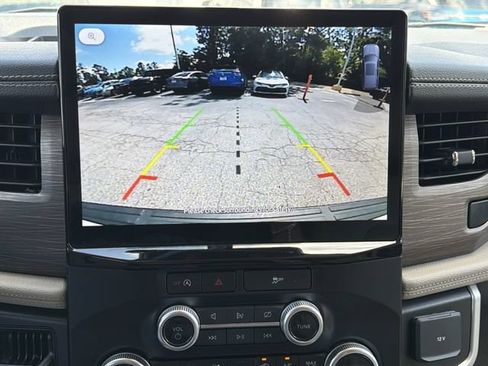 Used 2024 Ford Expedition Max Limited RWD image 14