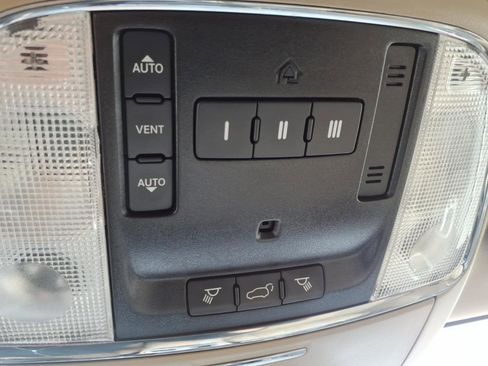 Used 2021 Jeep Grand Cherokee Limited AWD/4WD image 27