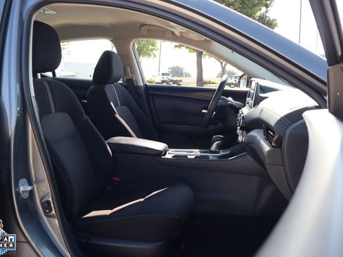 Used 2023 Nissan Sentra SV FWD image 29