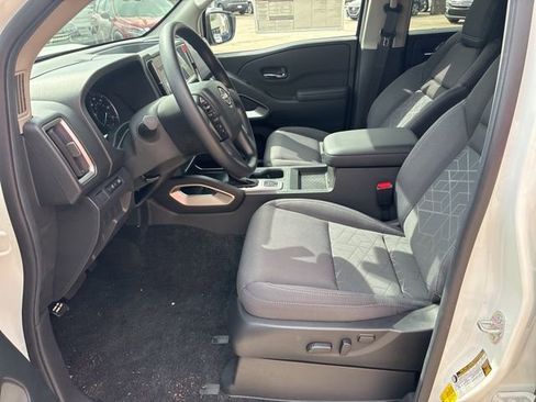 New 2026 Nissan Frontier SV w/ Tow Package AWD/4WD image 9