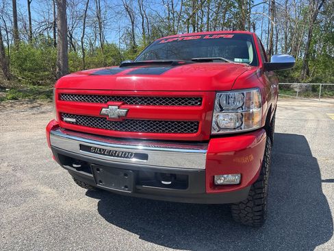 Used 2011 Chevrolet Silverado 1500 LT w/ Interior Plus Package AWD/4WD image 5