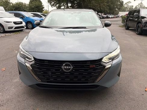 Used 2025 Nissan Sentra SR FWD image 9