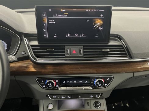 Used 2022 Audi Q5 2.0T Premium Plus w/ Premium Plus Package image 9