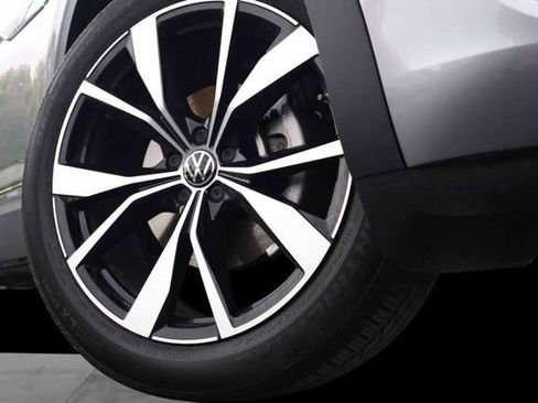 New 2026 Volkswagen Atlas SEL Premium R-Line image 3