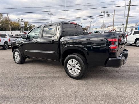 Used 2023 Nissan Frontier SV image 6