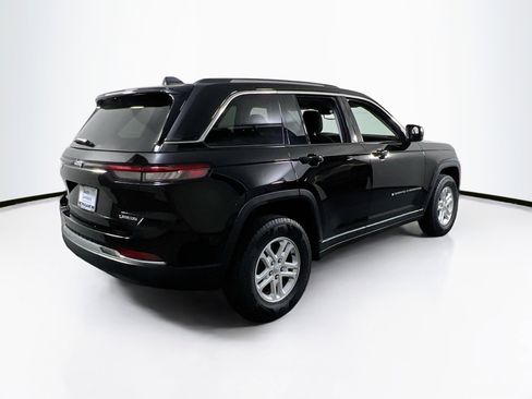 Used 2022 Jeep Grand Cherokee Laredo w/ Luxury Tech Group I image 5