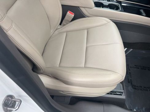 Used 2023 Lincoln Corsair AWD w/ Equipment Group 101A image 24