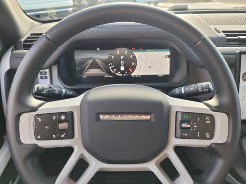 Used 2024 Land Rover Defender 110 S image 24