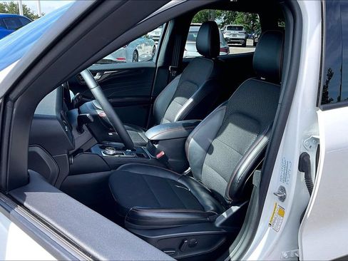 Used 2025 Ford Escape ST-Line w/ Tech Pack #1 FWD image 33