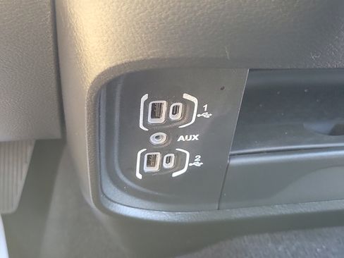 Used 2025 RAM 2500 Big Horn AWD/4WD image 22
