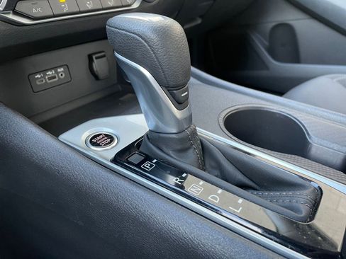 Used 2025 Nissan Altima 2.5 SV image 41