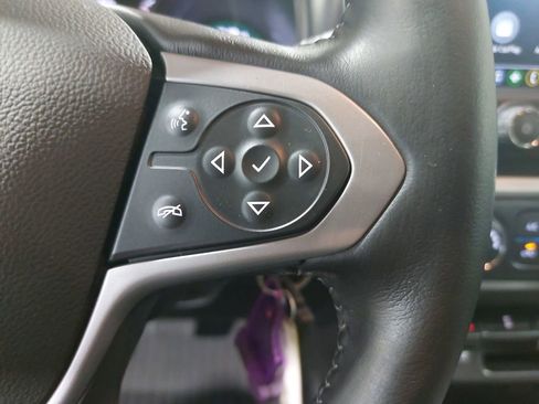 Used 2022 Chevrolet Colorado LT w/ LT Convenience Package AWD/4WD image 17