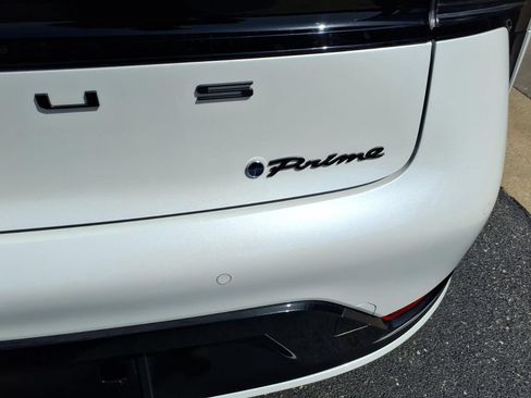 Used 2023 Toyota Prius Prime Premium FWD image 6