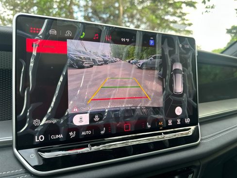 New 2026 Volkswagen Tiguan SE R-Line AWD/4WD image 15