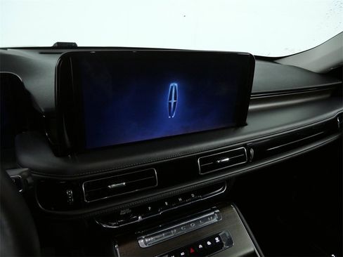 Certified 2025 Lincoln Aviator Reserve w/ Illumination Package image 19