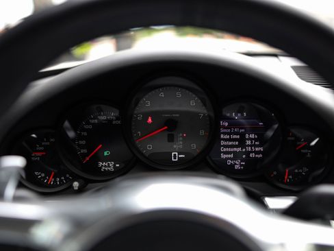 Used 2013 Porsche 911 Carrera S RWD image 7