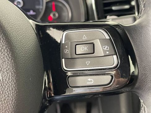 Used 2018 Volkswagen Beetle 2.0T S FWD image 11