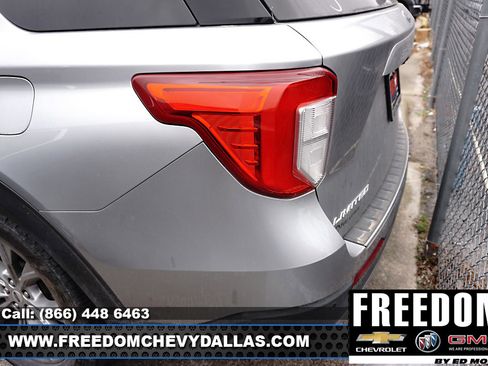 Used 2021 Ford Explorer Limited w/ Equipment Group 301A image 7