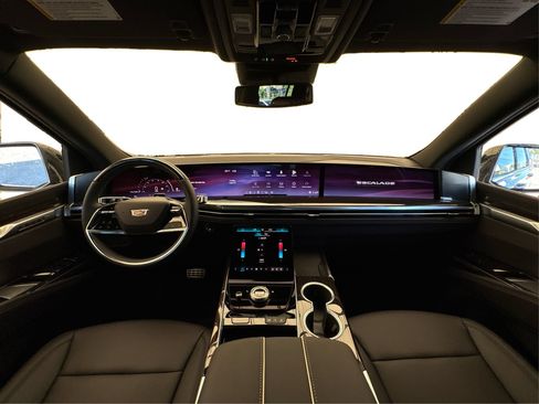 New 2026 Cadillac Escalade ESV 4WD image 22